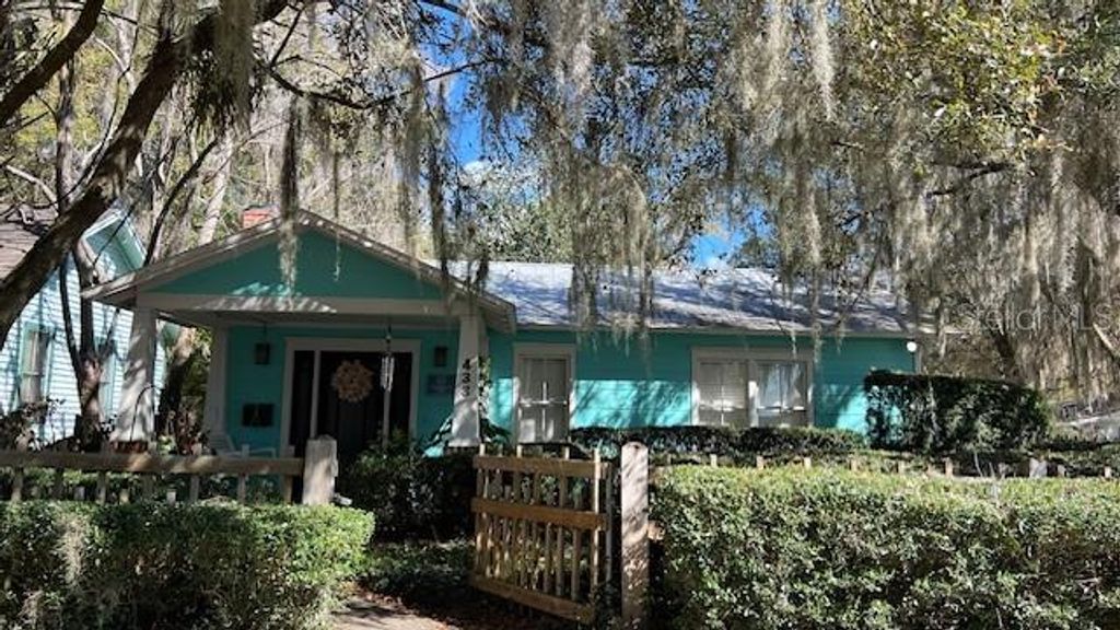 433 SE 7TH STREET, Gainesville, FL 32601