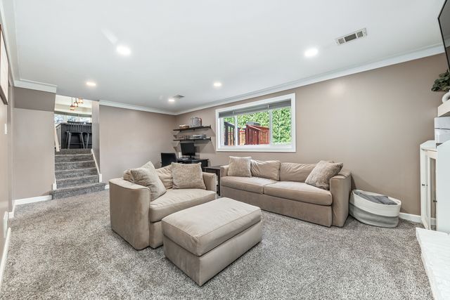 2422 Chippewa Court, Lisle, IL 60532