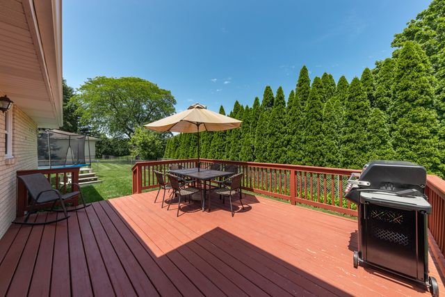 2422 Chippewa Court, Lisle, IL 60532