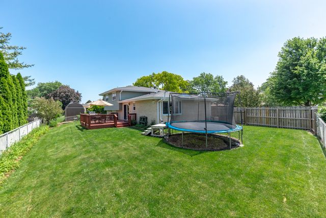 2422 Chippewa Court, Lisle, IL 60532