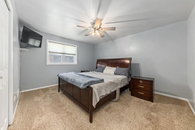 2422 Chippewa Court, Lisle, IL 60532