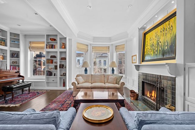 1816 N Lincoln Park West, Chicago, IL 60614
