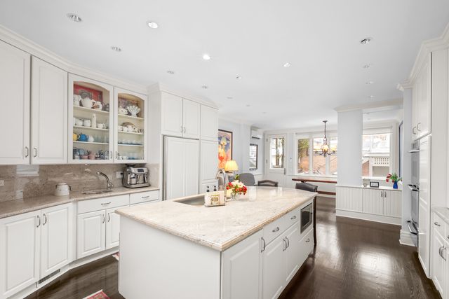 1816 N Lincoln Park West, Chicago, IL 60614