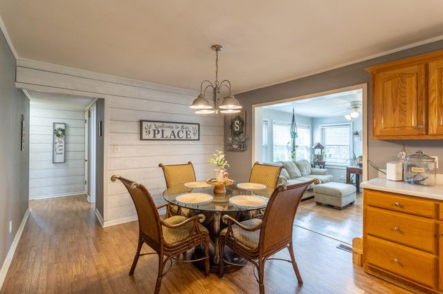 614 Elizabeth Street, Athens, TN 37303