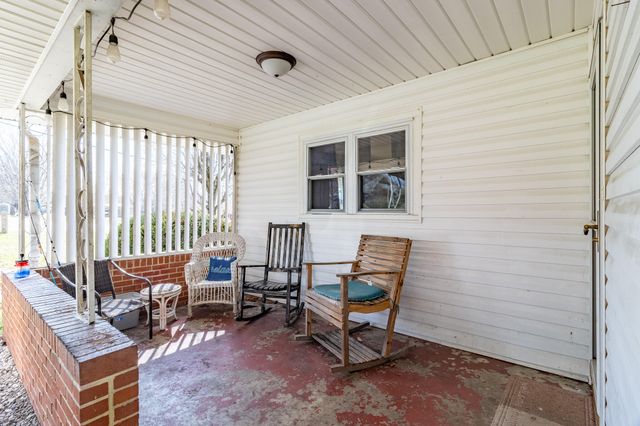 614 Elizabeth Street, Athens, TN 37303