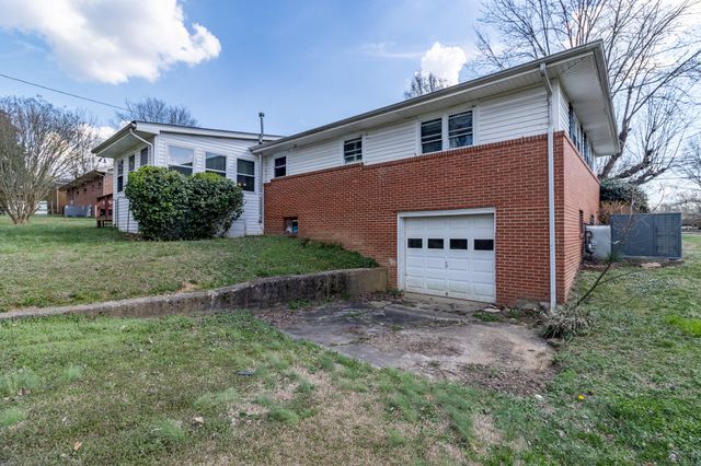 614 Elizabeth Street, Athens, TN 37303
