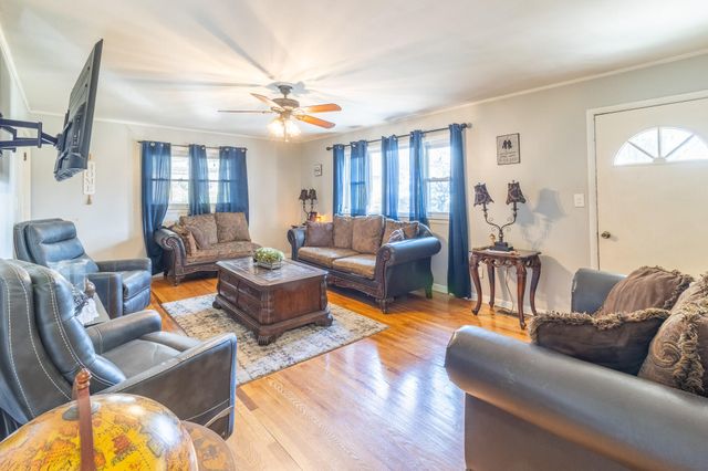 614 Elizabeth Street, Athens, TN 37303