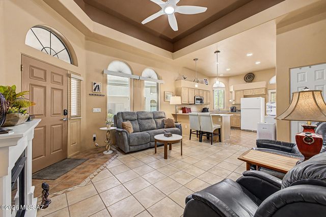 2406 W Via Di Silvio, Tucson, AZ 85741