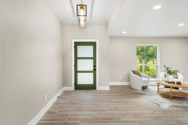 698 Orange Grove Street, League City, TX 77573