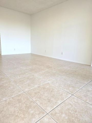 800 Parkview Drive 225, Hallandale Beach, FL 33009