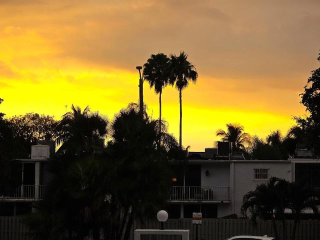 800 Parkview Drive 225, Hallandale Beach, FL 33009