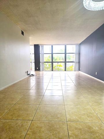 800 Parkview Drive 225, Hallandale Beach, FL 33009