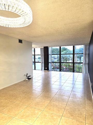 800 Parkview Drive 225, Hallandale Beach, FL 33009