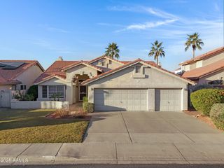 3834 E WINDSONG Drive, Phoenix, AZ 85048
