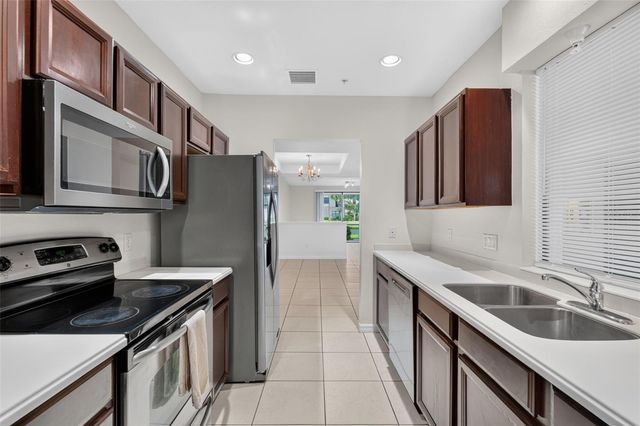 4072 OVERTURE CIRCLE 462, Bradenton, FL 34209