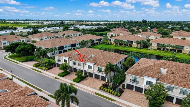 4072 OVERTURE CIRCLE 462, Bradenton, FL 34209