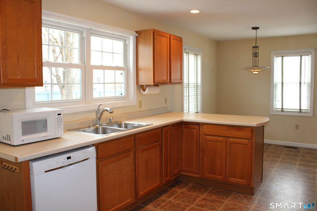 6 Sunnyside East Road Extension 6, Norwich, CT 06389