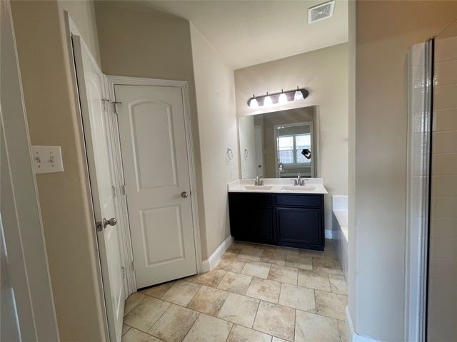 3104 Flowering Springs Drive, Forney, TX 75126