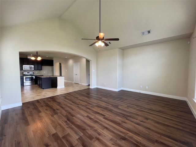 3104 Flowering Springs Drive, Forney, TX 75126