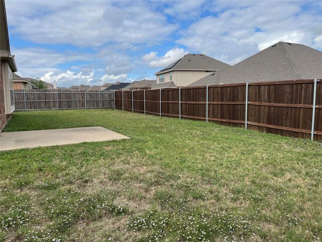 3104 Flowering Springs Drive, Forney, TX 75126