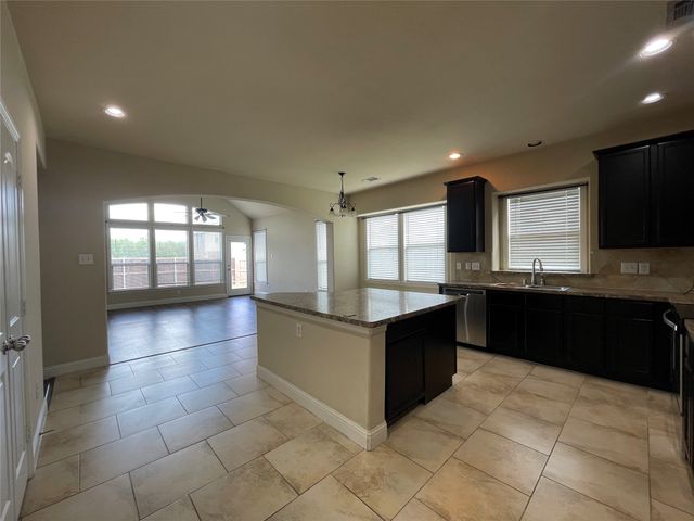 3104 Flowering Springs Drive, Forney, TX 75126