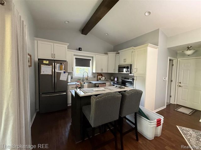 5484 Columbiaville Road, Columbiaville, MI 48421