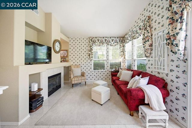 4901 Keller Ridge Dr, Clayton, CA 94517