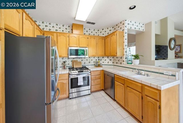4901 Keller Ridge Dr, Clayton, CA 94517