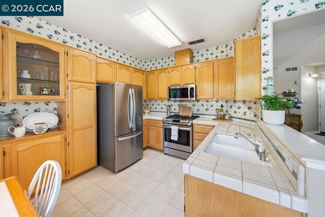 4901 Keller Ridge Dr, Clayton, CA 94517