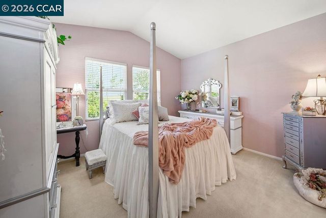 4901 Keller Ridge Dr, Clayton, CA 94517