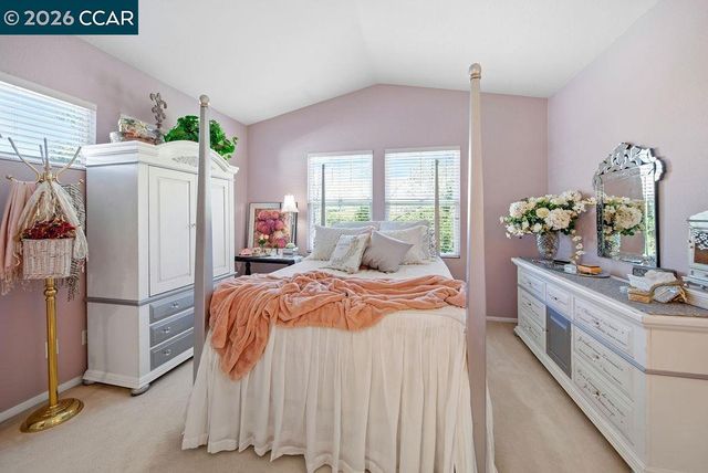 4901 Keller Ridge Dr, Clayton, CA 94517