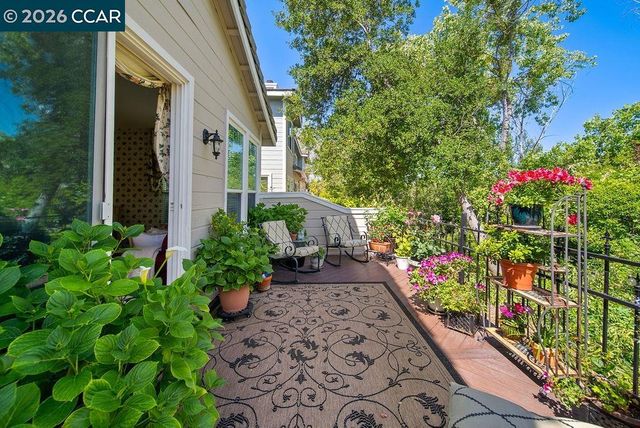 4901 Keller Ridge Dr, Clayton, CA 94517