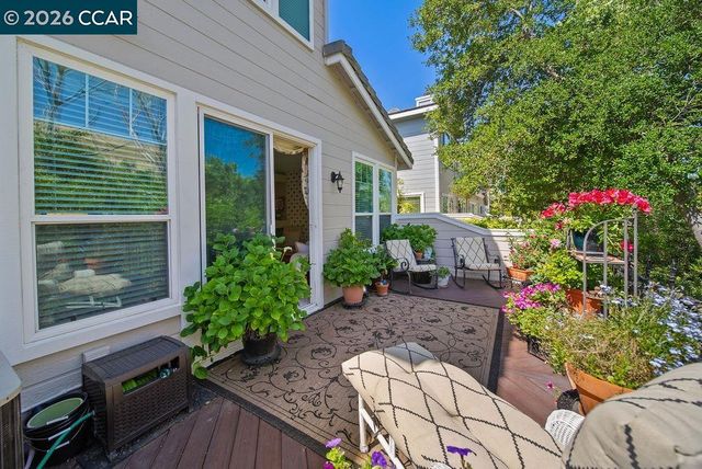 4901 Keller Ridge Dr, Clayton, CA 94517