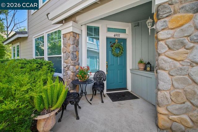 4901 Keller Ridge Dr, Clayton, CA 94517