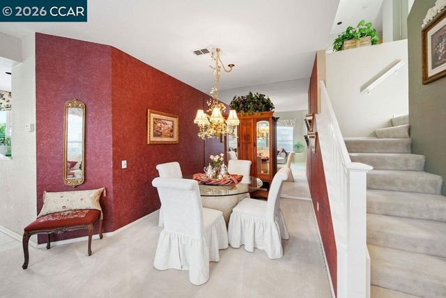 4901 Keller Ridge Dr, Clayton, CA 94517
