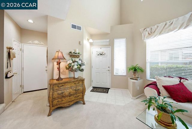 4901 Keller Ridge Dr, Clayton, CA 94517