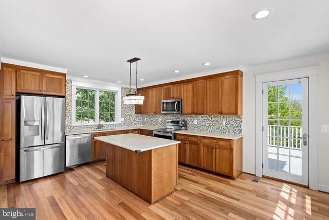 40988 REDWING SONG LN, Lovettsville, VA 20180