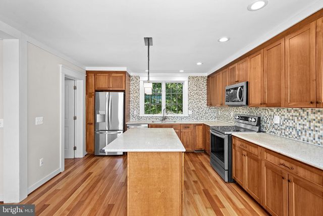 40988 REDWING SONG LN, Lovettsville, VA 20180