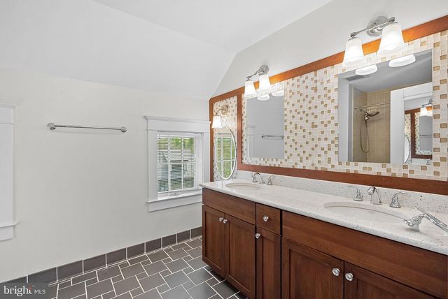 40988 REDWING SONG LN, Lovettsville, VA 20180