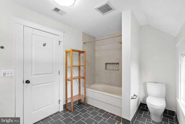 40988 REDWING SONG LN, Lovettsville, VA 20180
