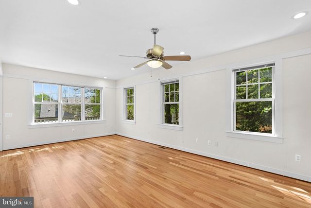 40988 REDWING SONG LN, Lovettsville, VA 20180