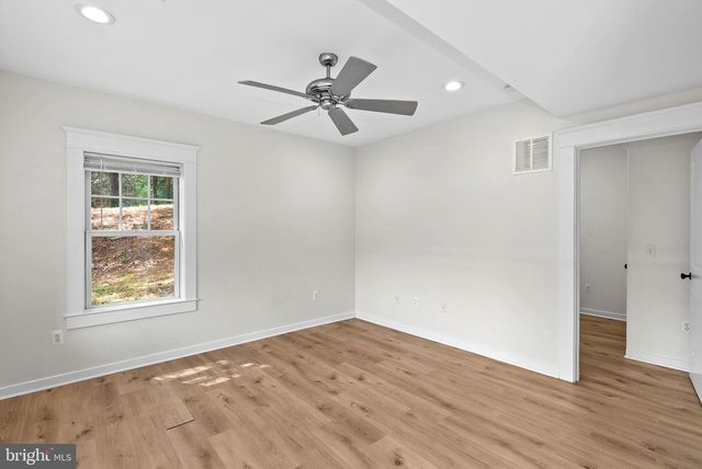 40988 REDWING SONG LN, Lovettsville, VA 20180