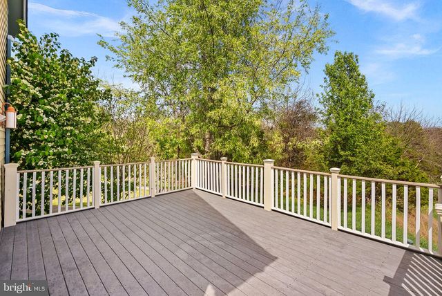 40988 REDWING SONG LN, Lovettsville, VA 20180