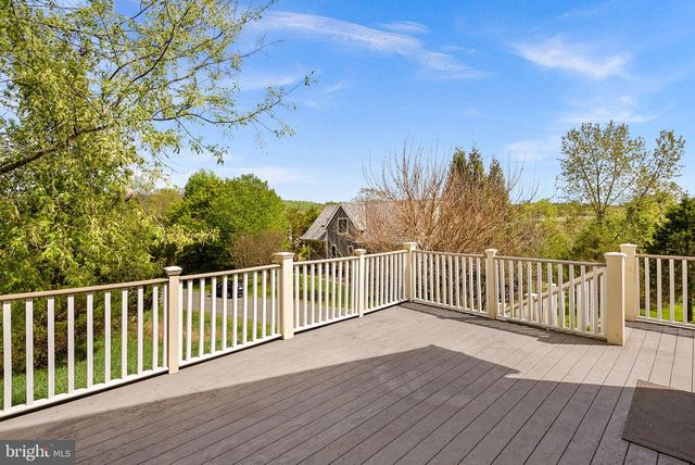 40988 REDWING SONG LN, Lovettsville, VA 20180
