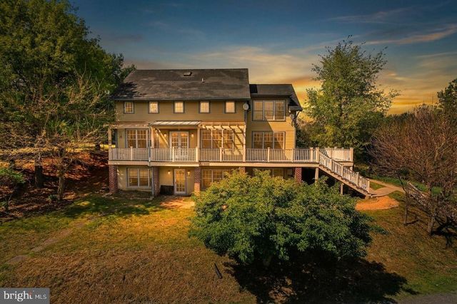 40988 REDWING SONG LN, Lovettsville, VA 20180