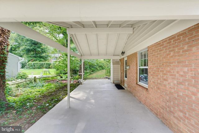 8305 BRIAR CREEK DR, Annandale, VA 22003