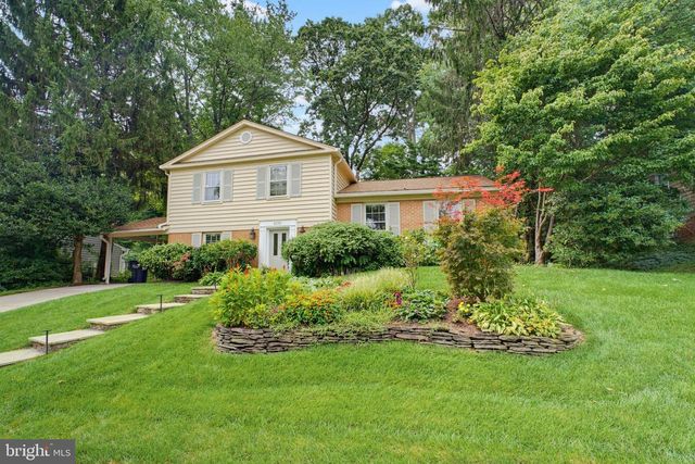8305 BRIAR CREEK DR, Annandale, VA 22003
