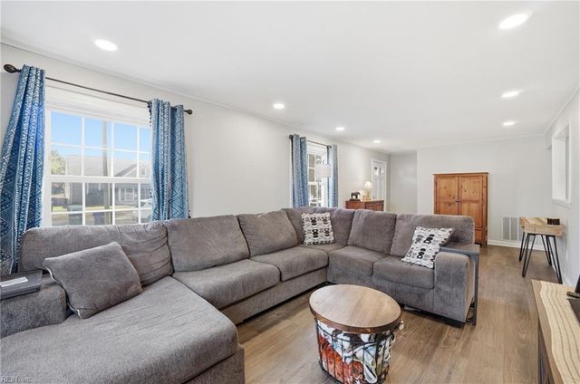 8113 Colin DR, Norfolk, VA 23518