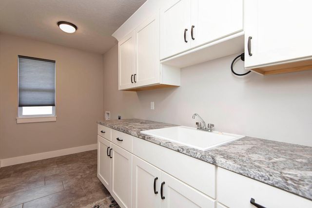 707 N Fox Hill Circle, Nixa, MO 65714