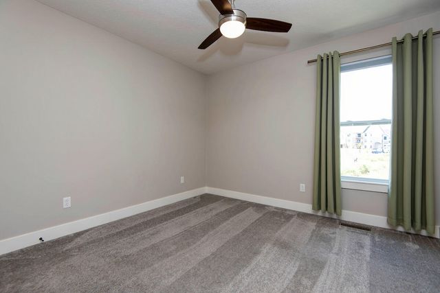 707 N Fox Hill Circle, Nixa, MO 65714
